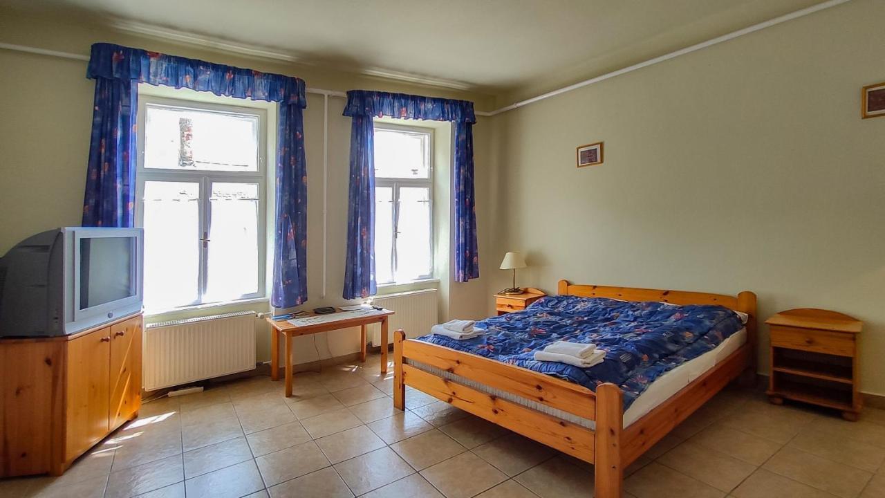 Afrodite Apartmanok エゲル エクステリア 写真