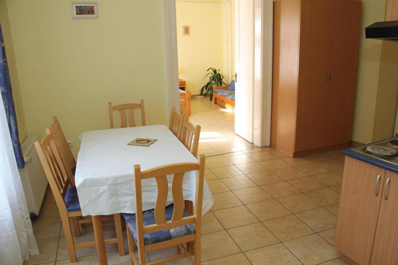 Afrodite Apartmanok エゲル エクステリア 写真
