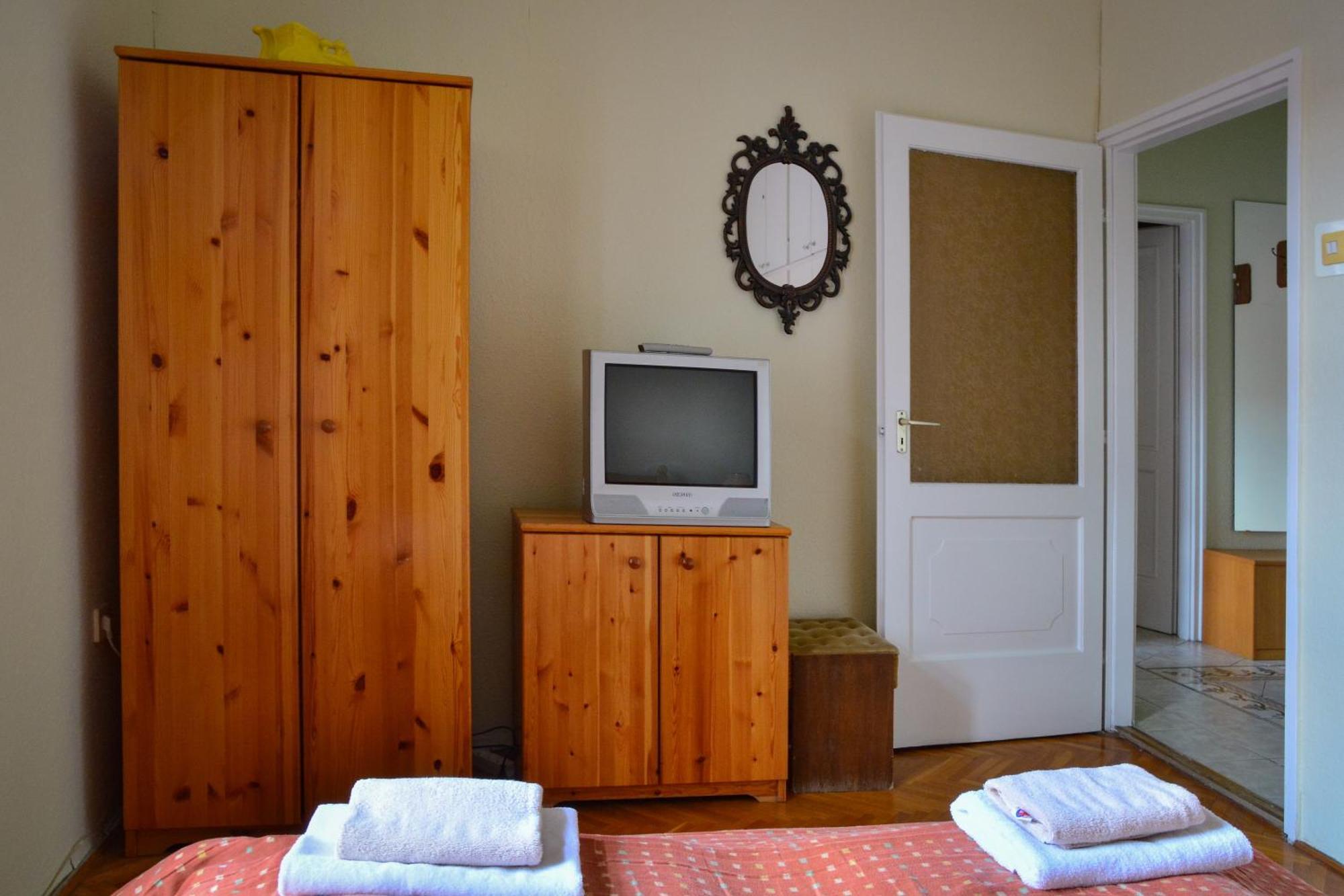 Afrodite Apartmanok エゲル エクステリア 写真