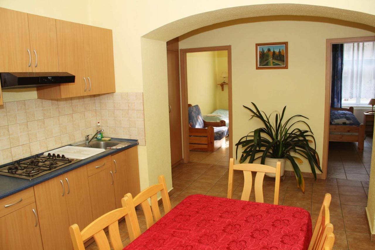 Afrodite Apartmanok エゲル エクステリア 写真